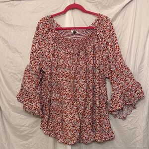 Terra & Sky 2X (20/22)Chic Floral Smocked Blouse with ruffled sleeves